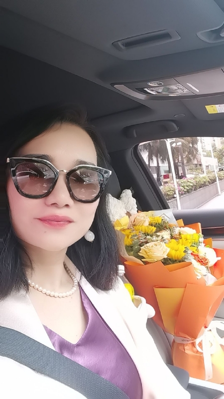 Apple的第一张照片--大连相亲服务中心