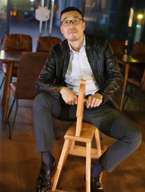 Lee的第一张照片--大连相亲服务中心