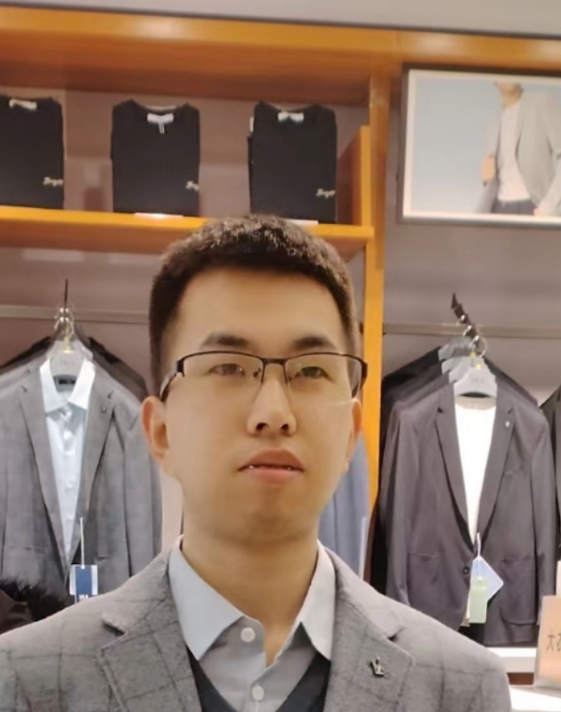 吴桐的第一张照片--大连相亲服务中心