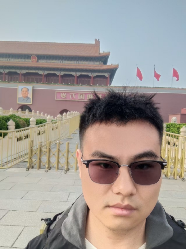 喧嚣的风的第一张照片--大连相亲服务中心