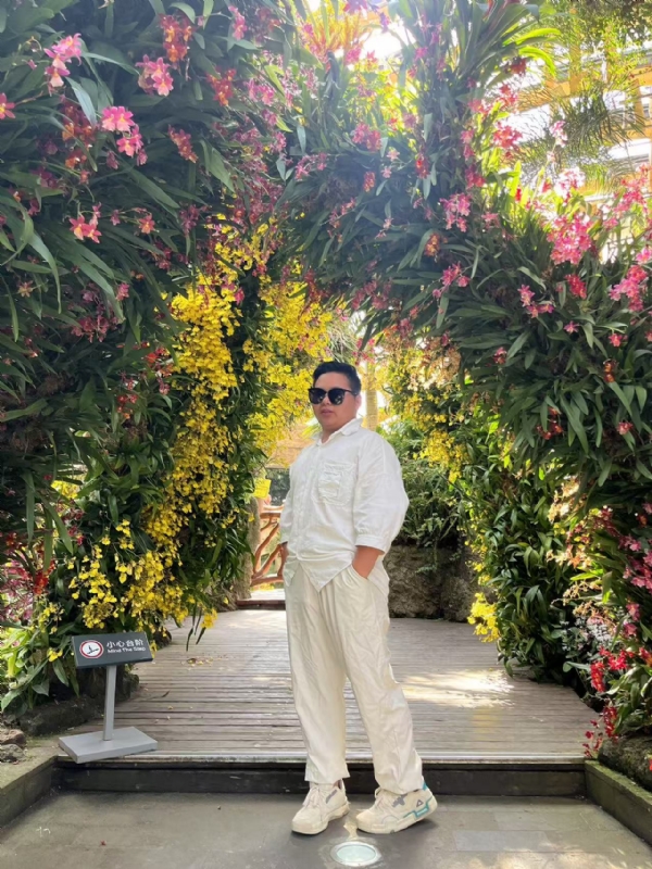 少一点的第一张照片--大连相亲服务中心