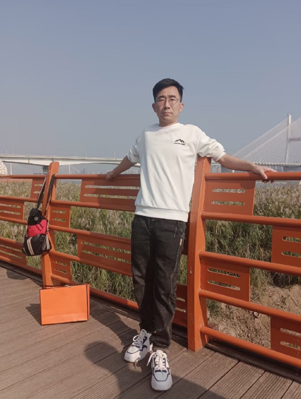 黑白的第一张照片--大连相亲服务中心