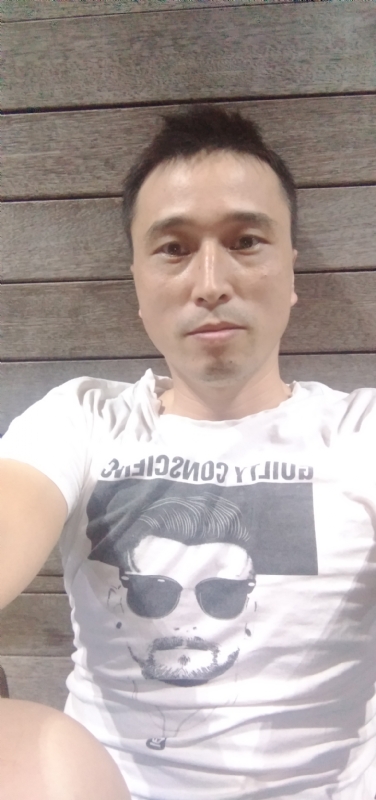 笑看一切的第一张照片--大连相亲服务中心