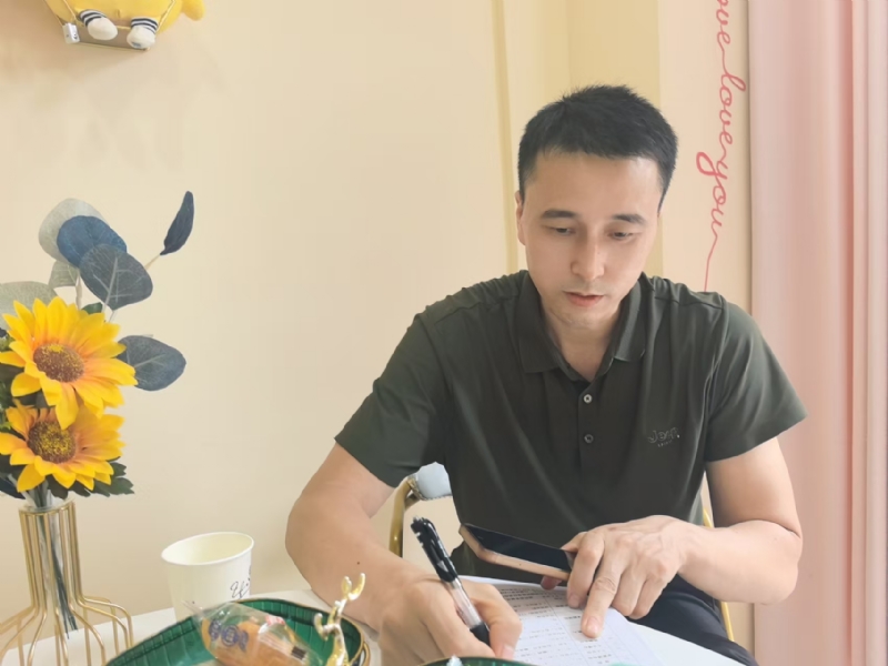 笑看一切的第二张照片--大连相亲服务中心