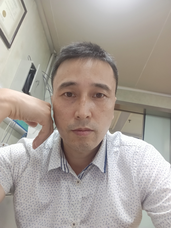 笑看一切的第三张照片--大连相亲服务中心