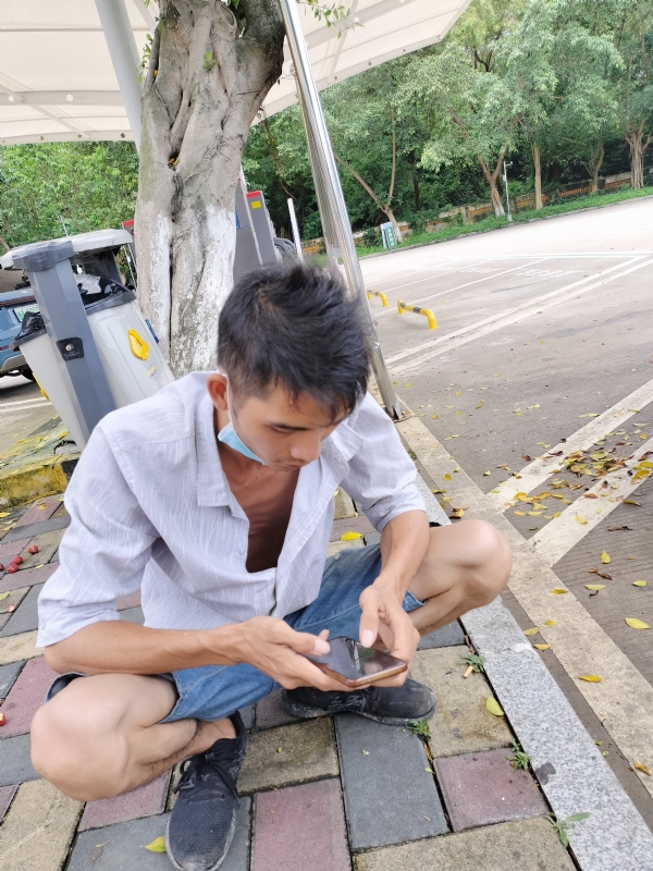 太累了的第一张照片--大连相亲服务中心