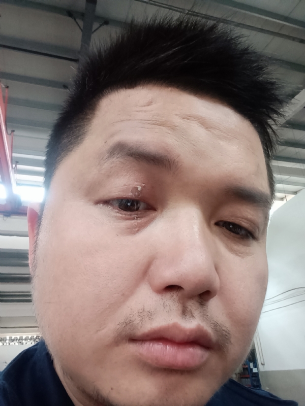 彬彬的第一张照片--大连相亲服务中心