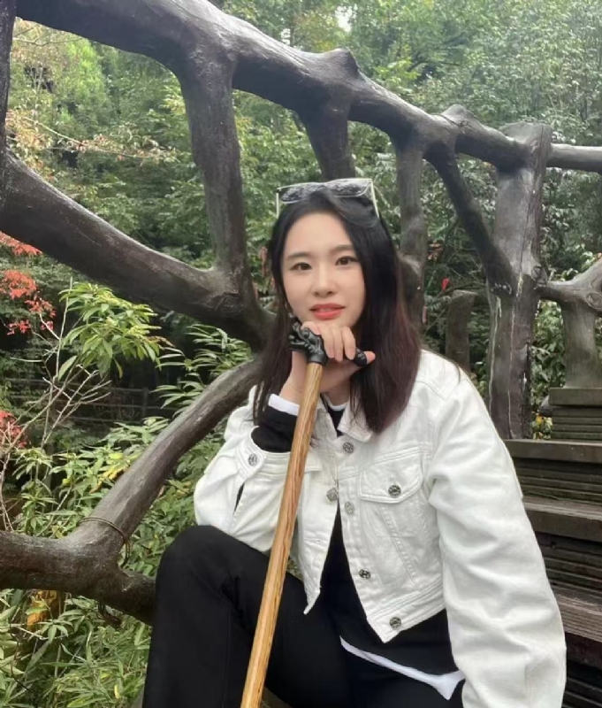 琪琪的第一张照片--大连相亲服务中心