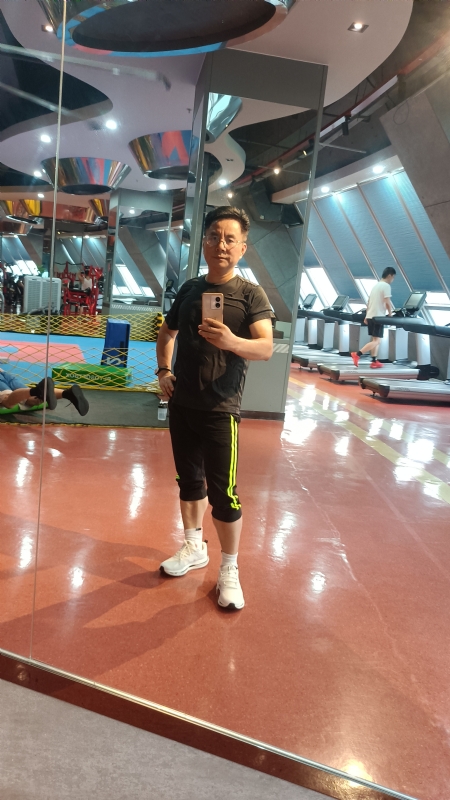 凭水相逢的第一张照片--大连相亲服务中心