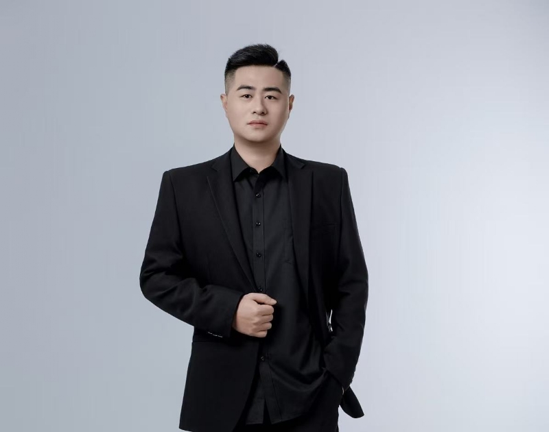 荣泽的第一张照片--大连相亲服务中心