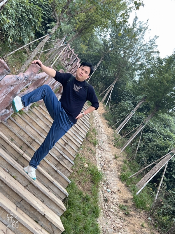 择一人白头偕老的第二张照片--大连相亲服务中心