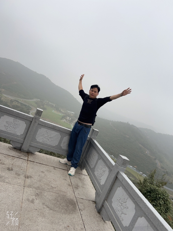 择一人白头偕老的第三张照片--大连相亲服务中心