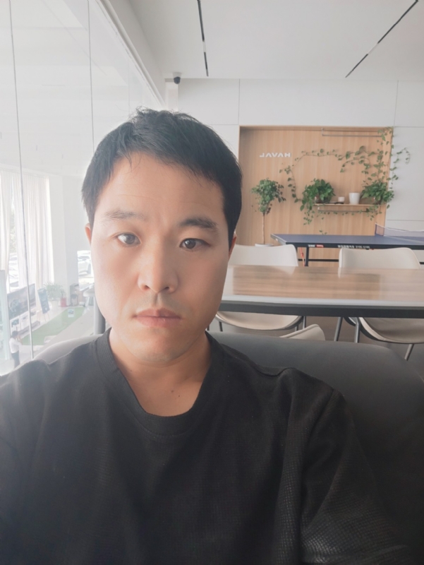 吊挂看风景的第一张照片--大连相亲服务中心