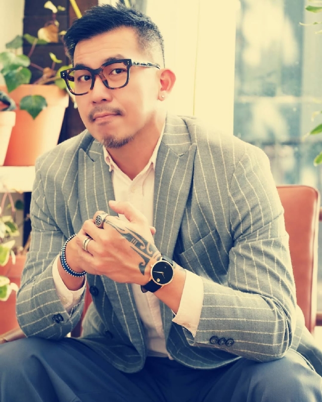 晚风渡半舟的第一张照片--大连相亲服务中心