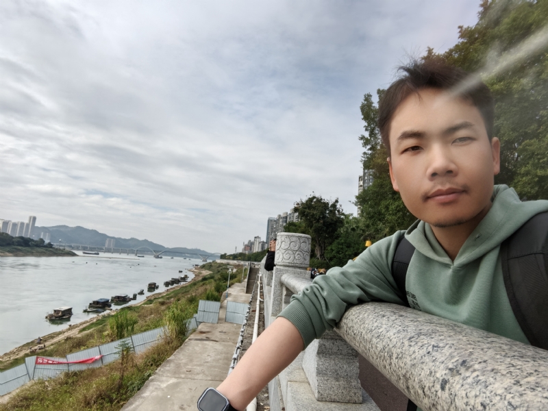 向往爱情的第三张照片--大连相亲服务中心