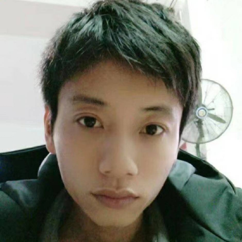 发呆的第一张照片--大连相亲服务中心