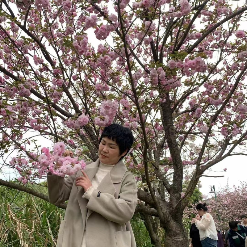 秋冬的雨有点冷的第一张照片--大连相亲服务中心