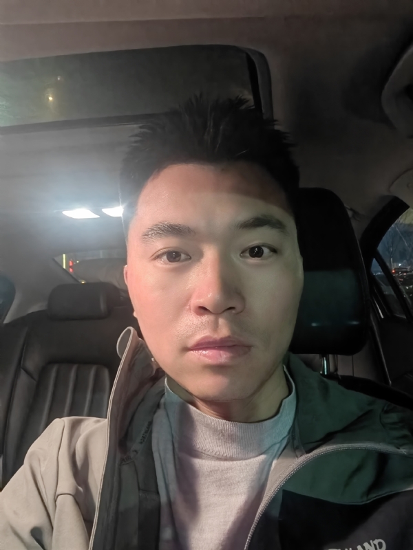 讲不出再见的第二张照片--大连相亲服务中心