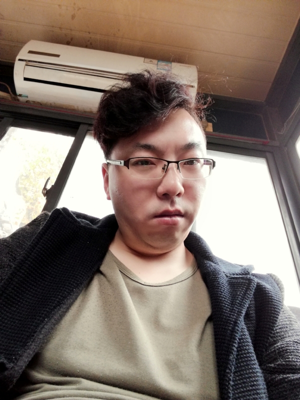 风雨彤周的第二张照片--大连相亲服务中心