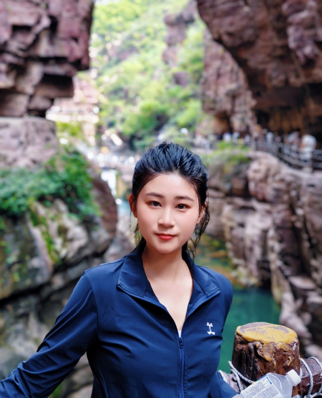 小S的第二张照片--大连相亲服务中心