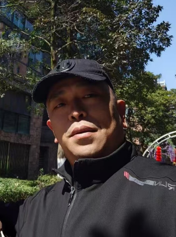 蓝色海洋的第一张照片--大连相亲服务中心