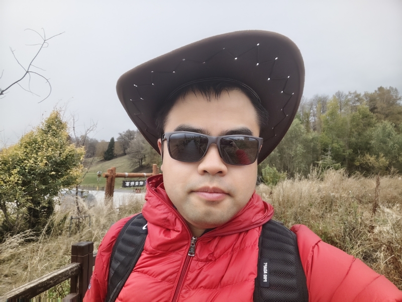 欢乐的笑的第一张照片--大连相亲服务中心